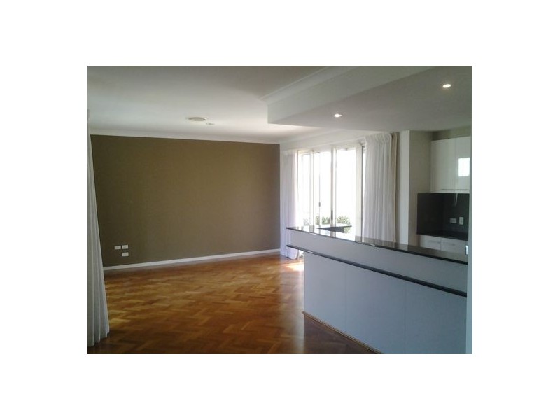 5 Easthill Drive, Robina QLD 4226