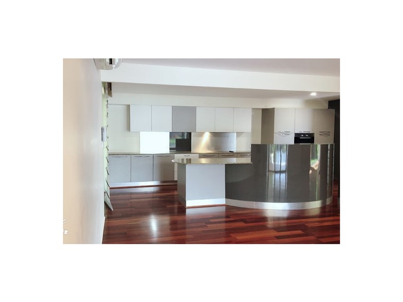 28 BOLLARD CIRCUIT, CLEAR ISLAND WATERS, Clear Island Waters QLD 4226