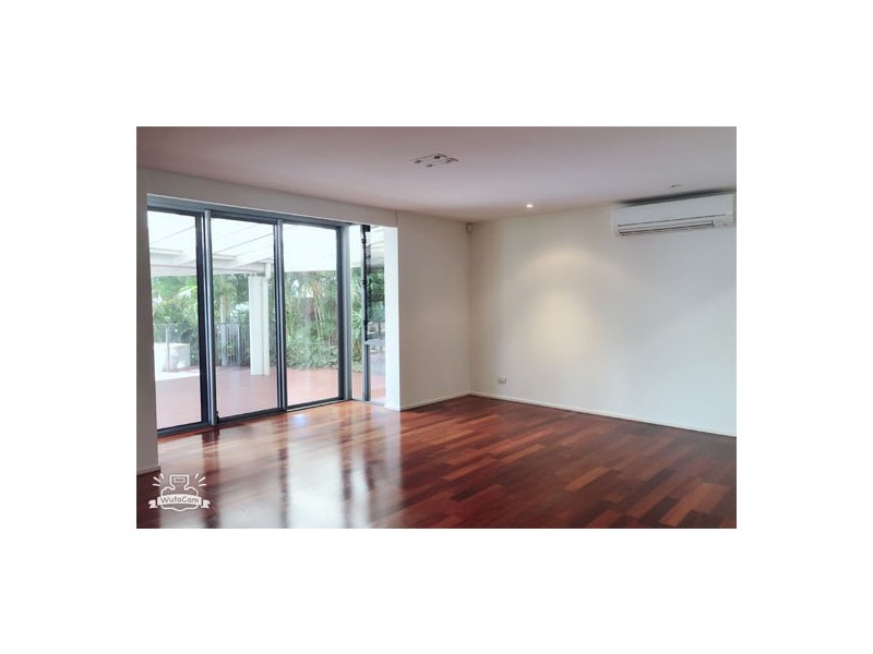 28 BOLLARD CIRCUIT, CLEAR ISLAND WATERS, Clear Island Waters QLD 4226