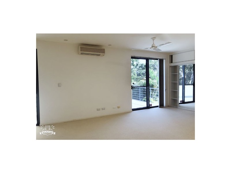 28 BOLLARD CIRCUIT, CLEAR ISLAND WATERS, Clear Island Waters QLD 4226