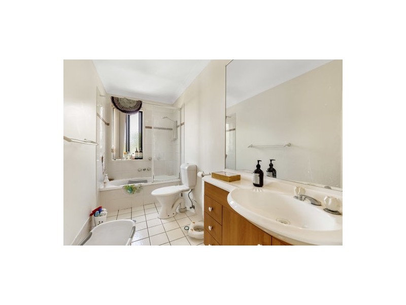 Unit60/1 Warbler Parade, Varsity Lakes QLD 4227