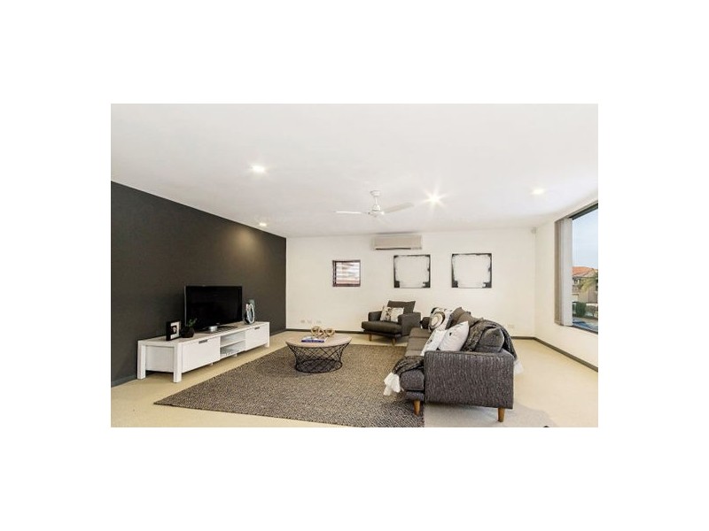 28 BOLLARD CIRCUIT, CLEAR ISLAND, Clear Island Waters QLD 4226