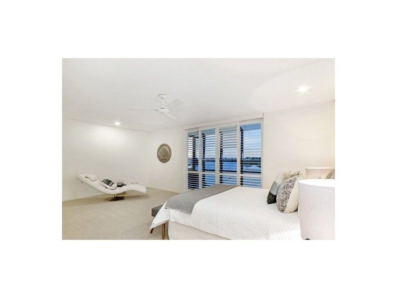 28 BOLLARD CIRCUIT, CLEAR ISLAND, Clear Island Waters QLD 4226