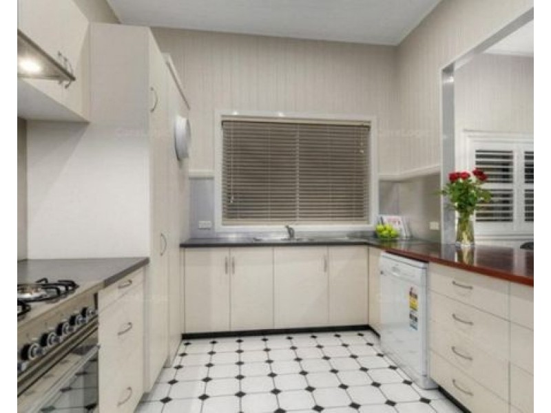 37 Parish Street, Spring Hill QLD 4000