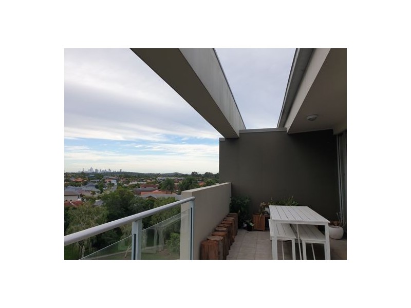 1602 12-14 Excutive Drive, Burleigh Waters QLD 4220