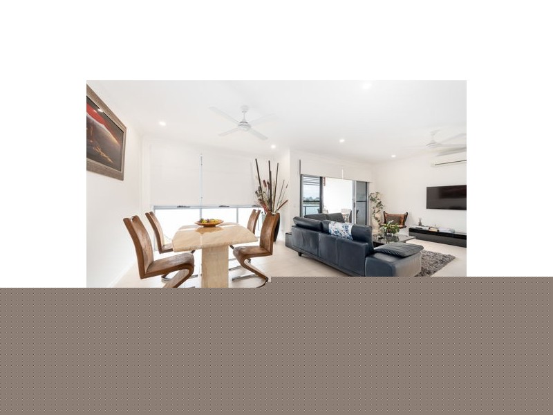 2 3028 The Boulevard, Carrara QLD 4211