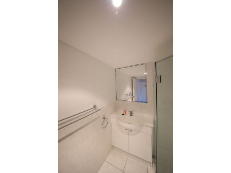 67/7 Landsborough tce, Toowong QLD 4066