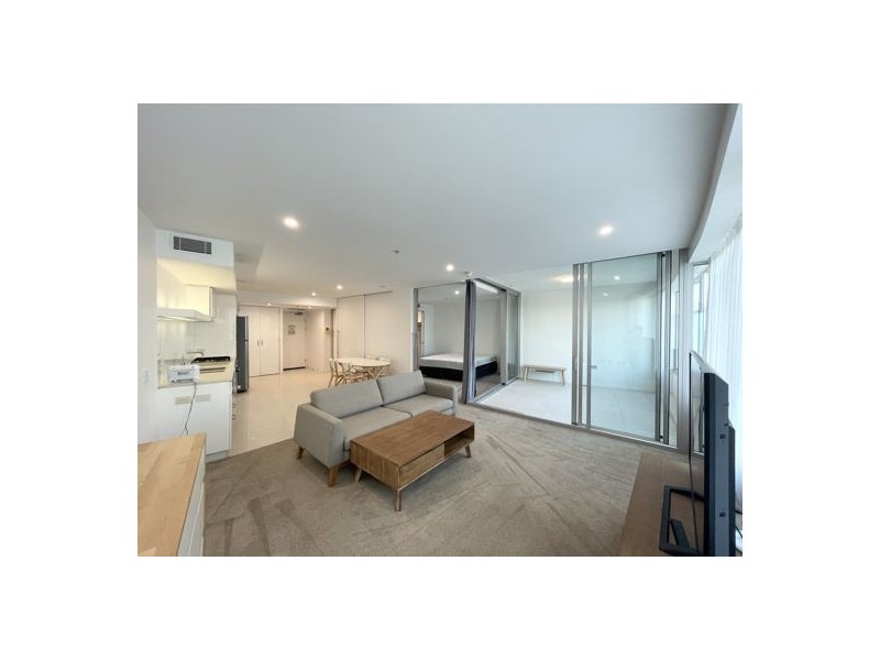 U507 9 Hamilton Avenue, Surfers Paradise QLD 4217