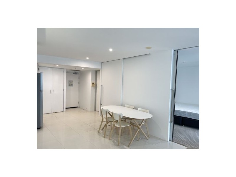 U507 9 Hamilton Avenue, Surfers Paradise QLD 4217