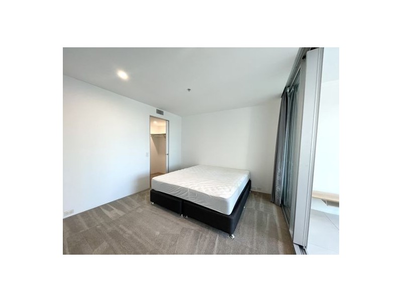 U507 9 Hamilton Avenue, Surfers Paradise QLD 4217