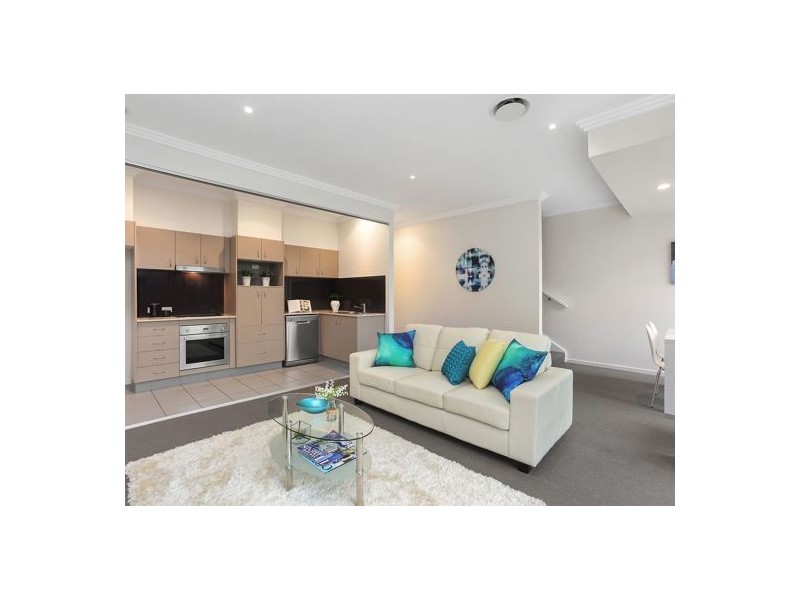 45 Bundall Rd, Surfers Paradise QLD 4217