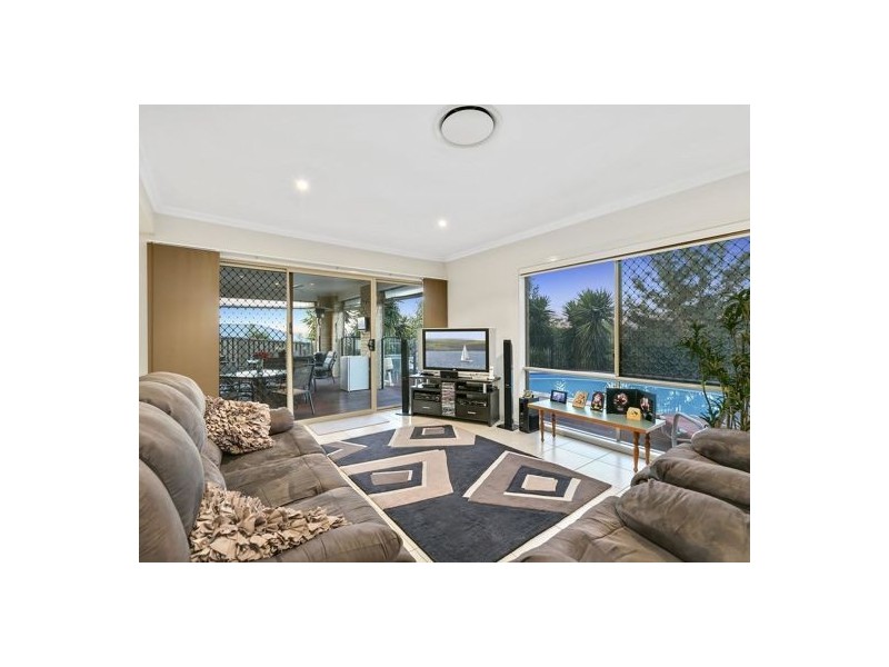 37 Mcauley Parade, Pacific Pines QLD 4211