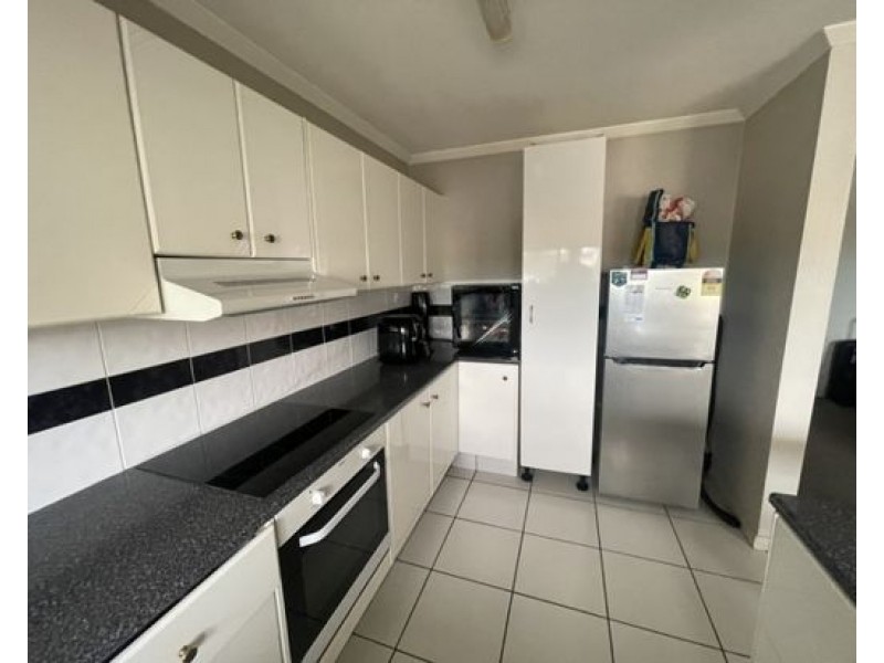 111 Markeri Street, Mermaid Waters QLD 4218