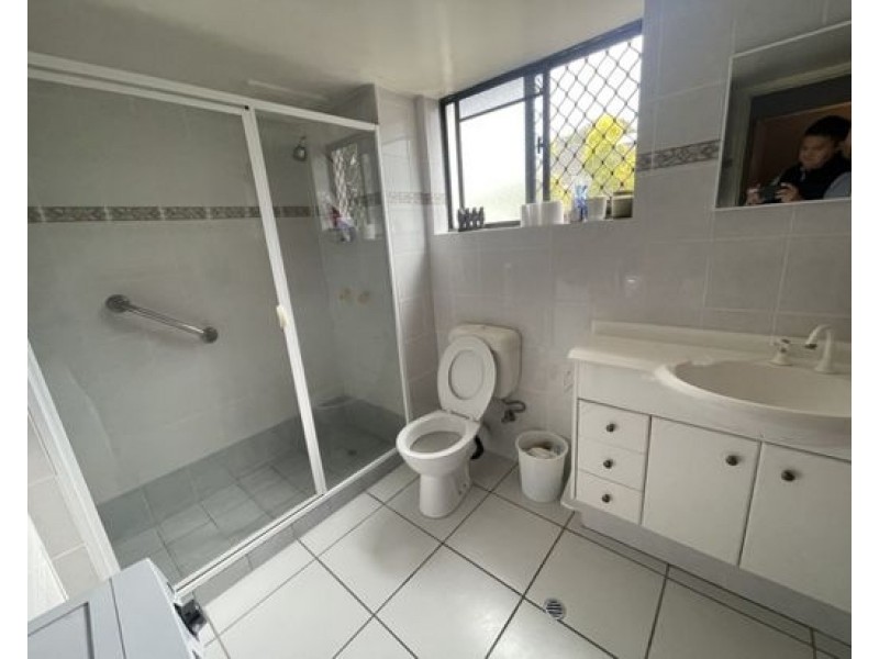 111 Markeri Street, Mermaid Waters QLD 4218