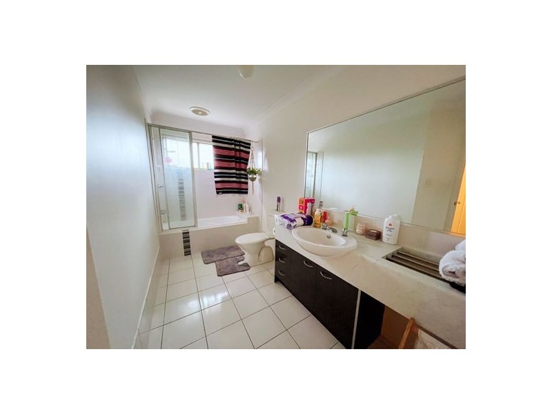 14/15 James Edward Street, Richlands QLD 4077