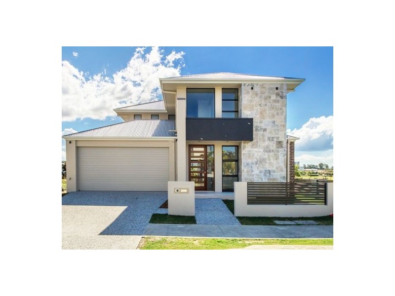 1 Elizabeth Crescent, Varsity Lakes QLD 4227