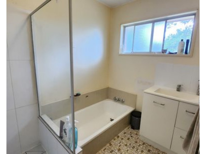 16 Narooma St, Sunnybank QLD 4109