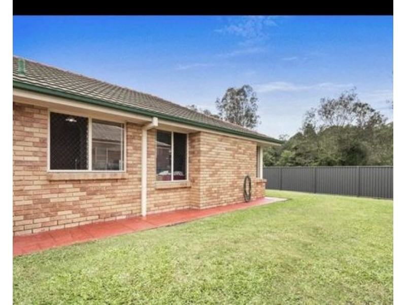 10 SAVANNA PLACE, Eight Mile Plains QLD 4113