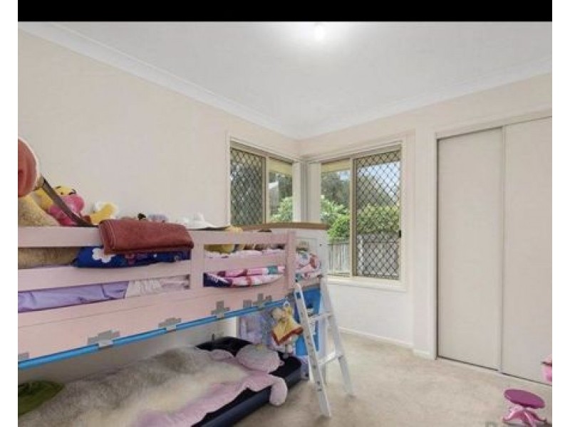 10 SAVANNA PLACE, Eight Mile Plains QLD 4113