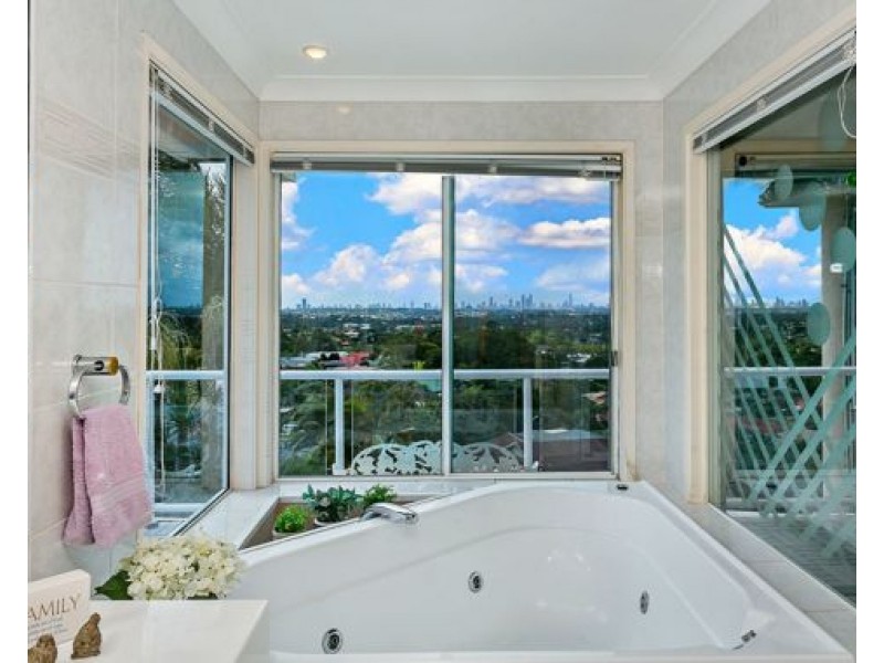 14 Bellavista Close, Highland Park QLD 4211