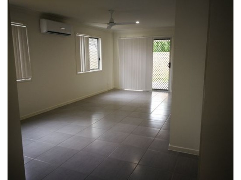 1/128 Haig Road, Loganlea QLD 4131