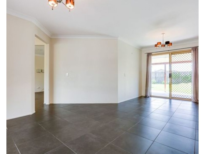 8 Nolan Place, Calamvale QLD 4116