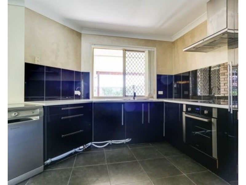 8 Nolan Place, Calamvale QLD 4116