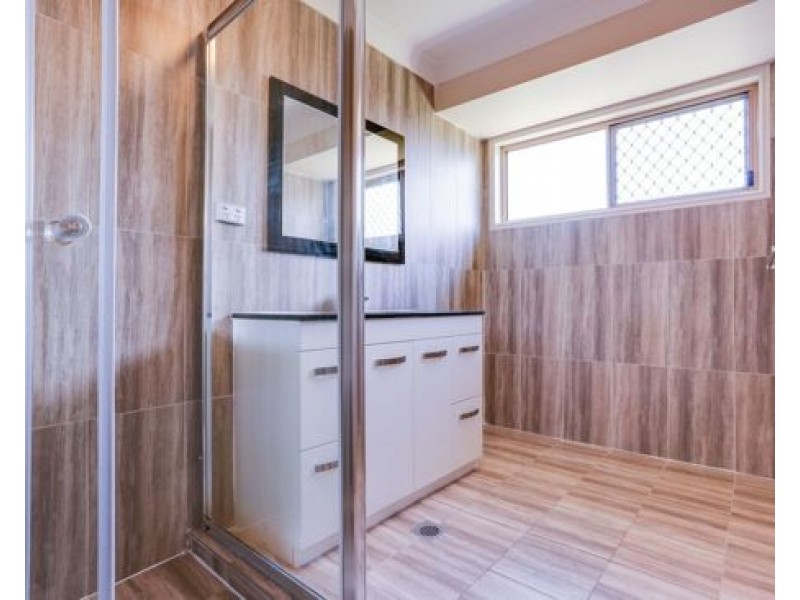 8 Nolan Place, Calamvale QLD 4116