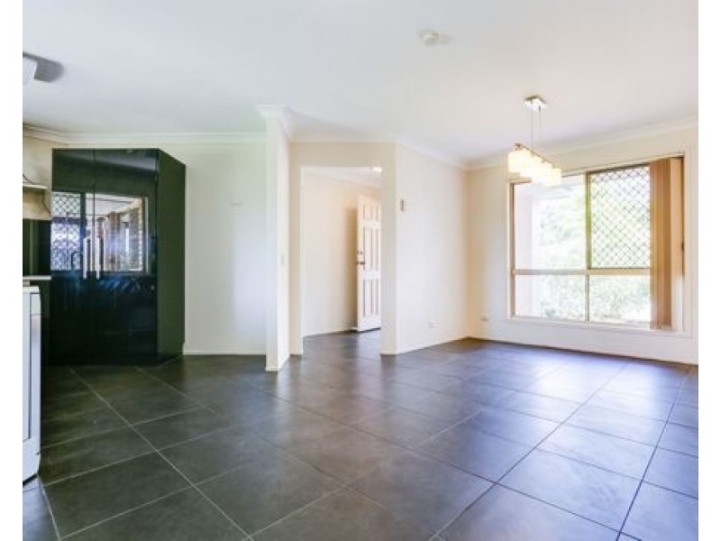 8 Nolan Place, Calamvale QLD 4116