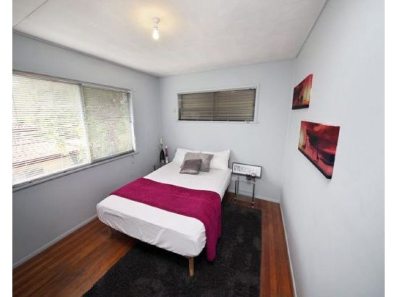 1 Ingal Street, Wishart QLD 4122