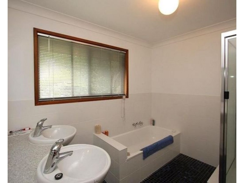 100 Crest Road, Greenbank QLD 4124