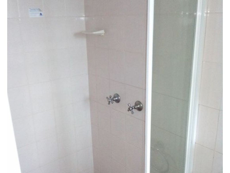 2 Waverley Road, Taringa QLD 4068