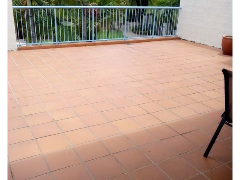 2 Waverley Road, Taringa QLD 4068