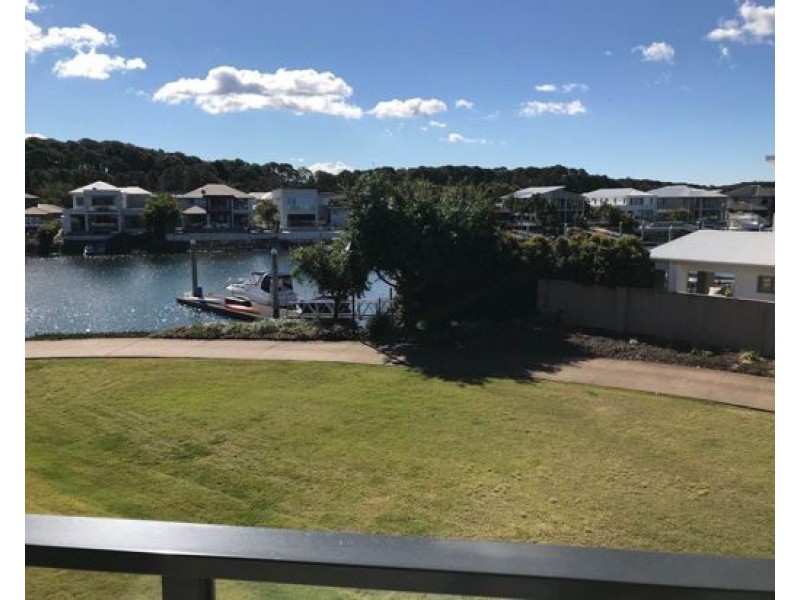 40 Outrigger Circuit, Hope Island QLD 4212