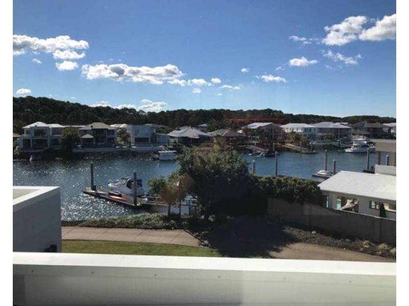 40 Outrigger Circuit, Hope Island QLD 4212