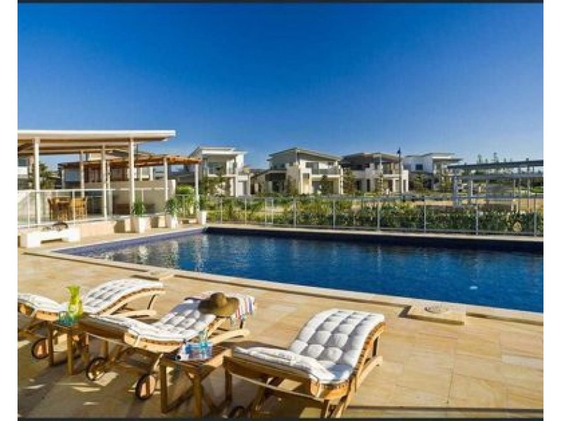 40 Outrigger Circuit, Hope Island QLD 4212