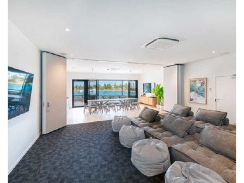 40 Outrigger Circuit, Hope Island QLD 4212