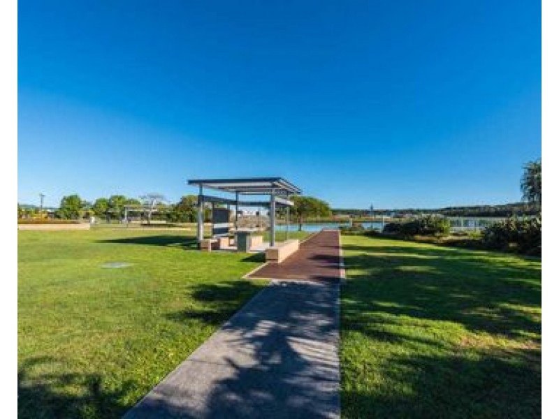 40 Outrigger Circuit, Hope Island QLD 4212