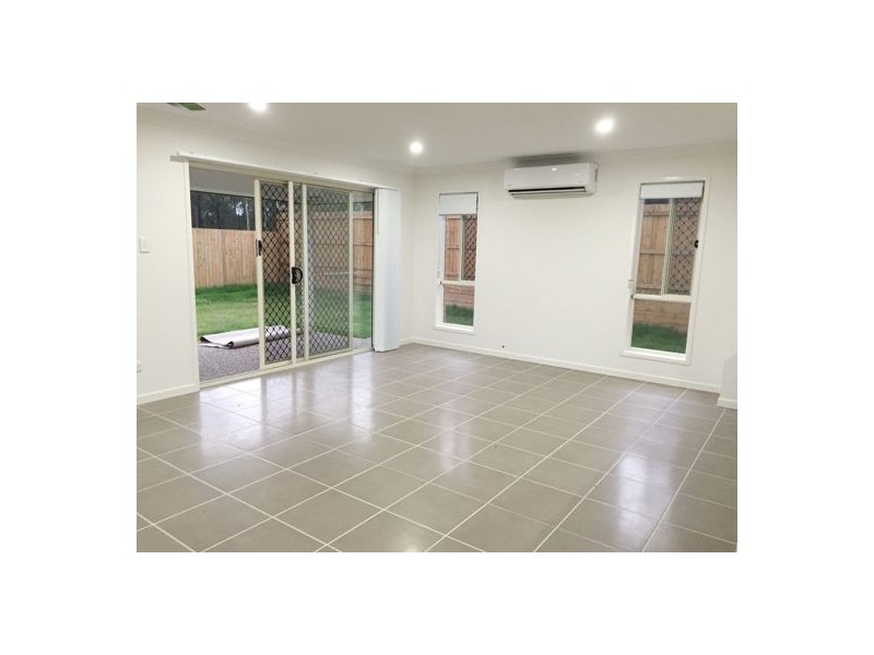 25 Milbrook Cres, Pimpama QLD 4209