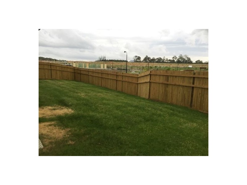 25 Milbrook Cres, Pimpama QLD 4209