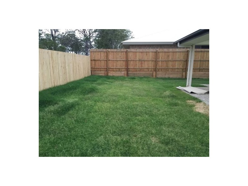 25 Milbrook Cres, Pimpama QLD 4209