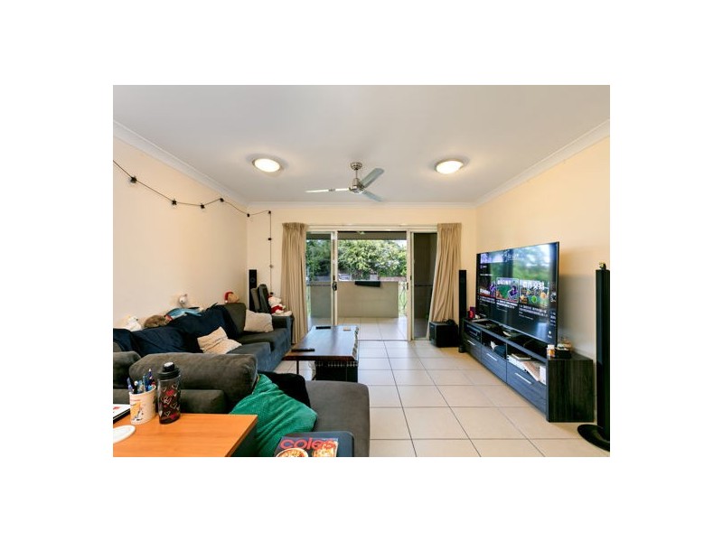 1-13 Ernest St, Redlynch QLD 4870