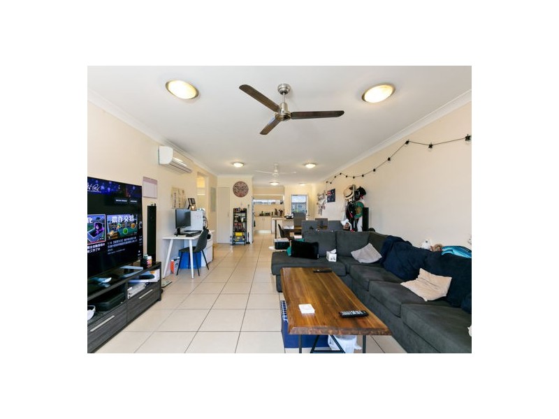 1-13 Ernest St, Redlynch QLD 4870