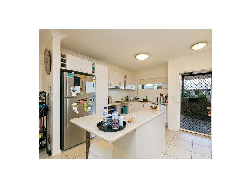 1-13 Ernest St, Redlynch QLD 4870