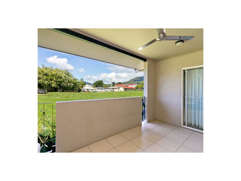 1-13 Ernest St, Redlynch QLD 4870