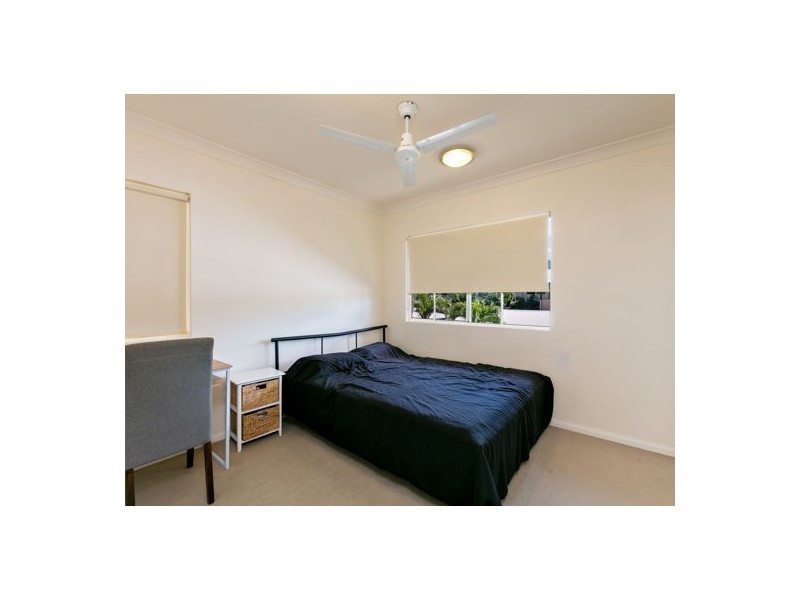 1-13 Ernest St, Redlynch QLD 4870