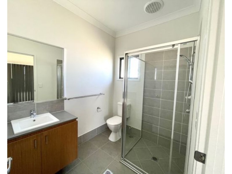 9 Ioannou Place, Coomera QLD 4209