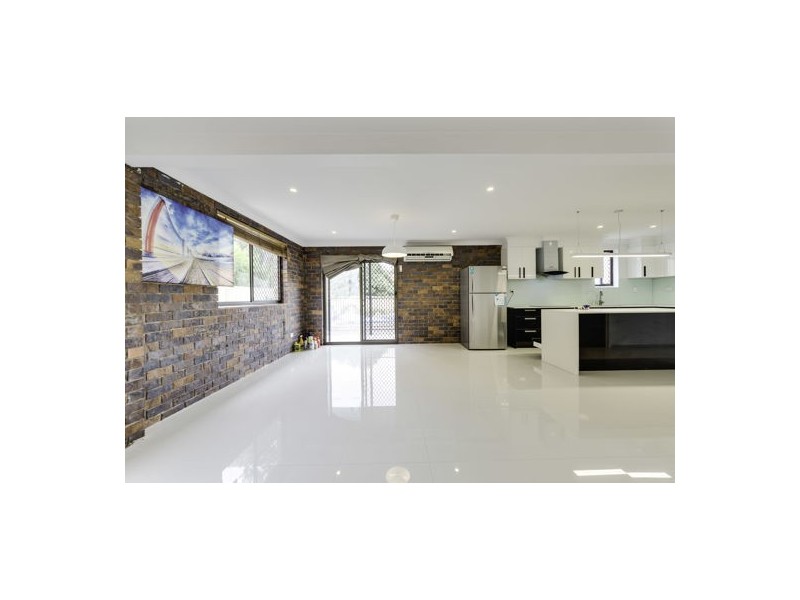 56 Pompadour St, Sunnybank Hills QLD 4109