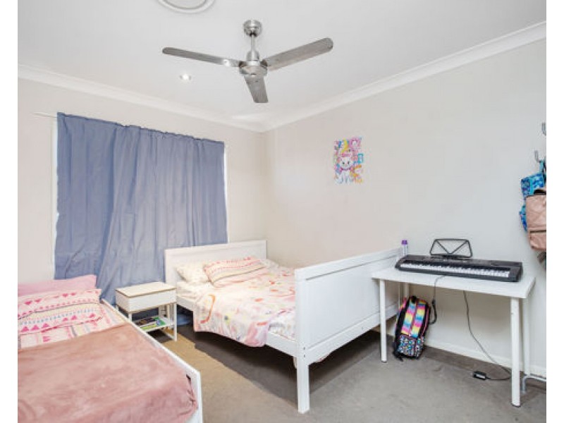 69 Cobblestone Ave, Logan Reserve QLD 4133