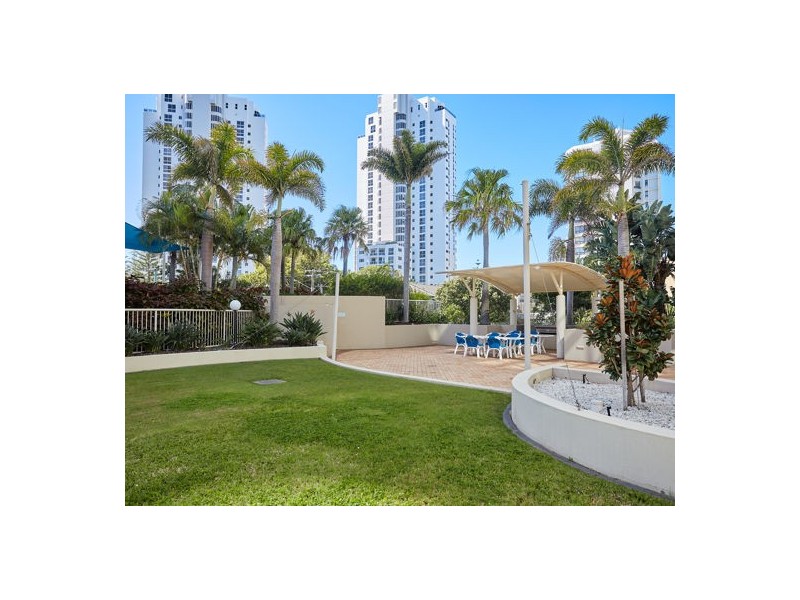 Unit 301 52 Pacific St,, Main Beach QLD 4217